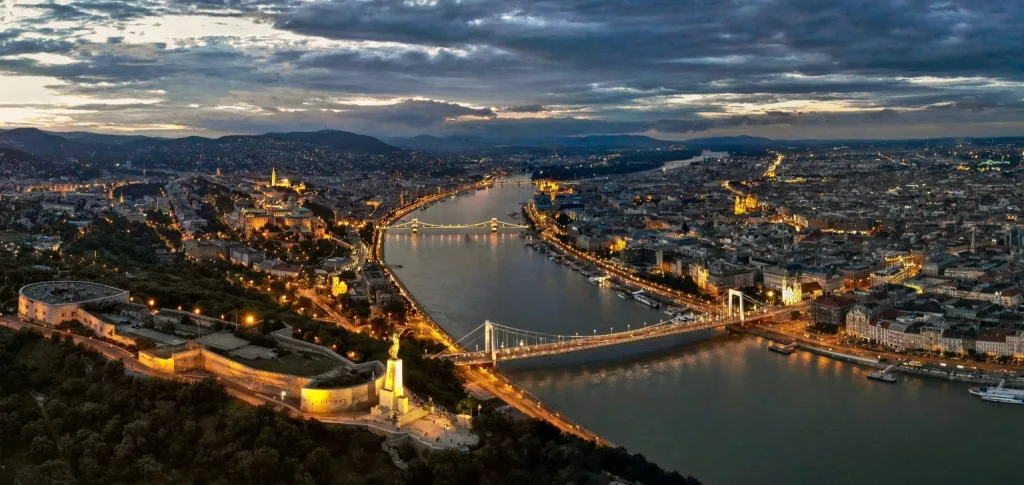 Budapest – Bratislava by train — photo 1