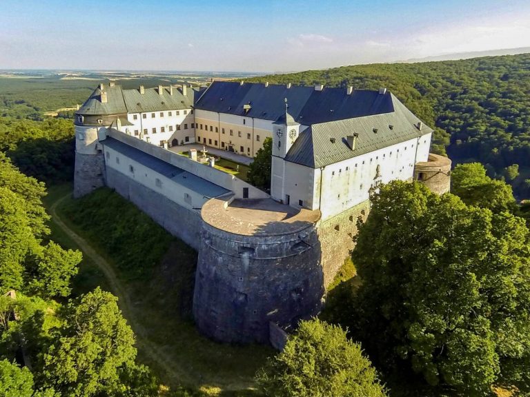 top 10 Slovakia, red stone castle